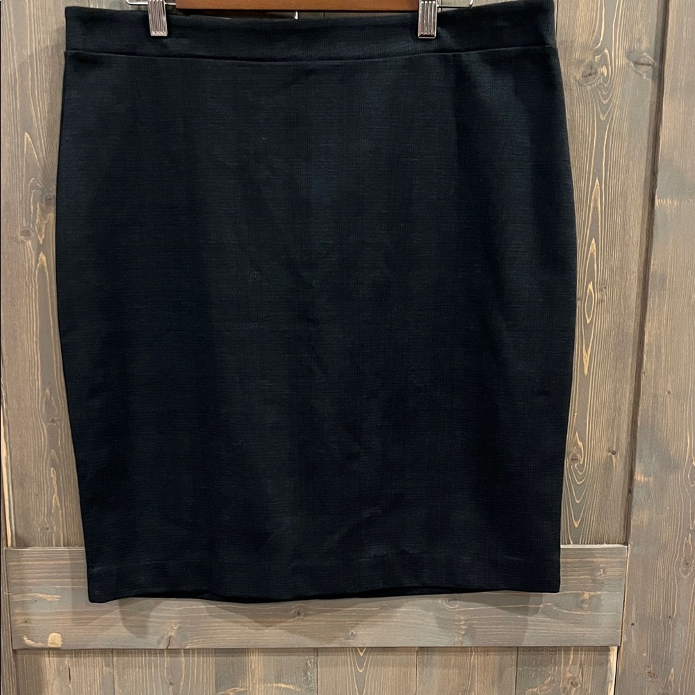 Banana Republic Elegant Black Pencil Skirt